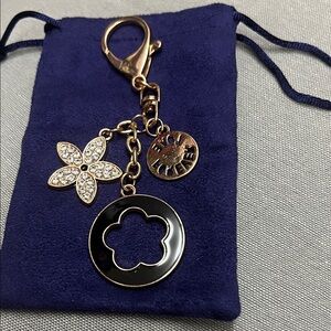 Elegant Gold tone and Black Keychain